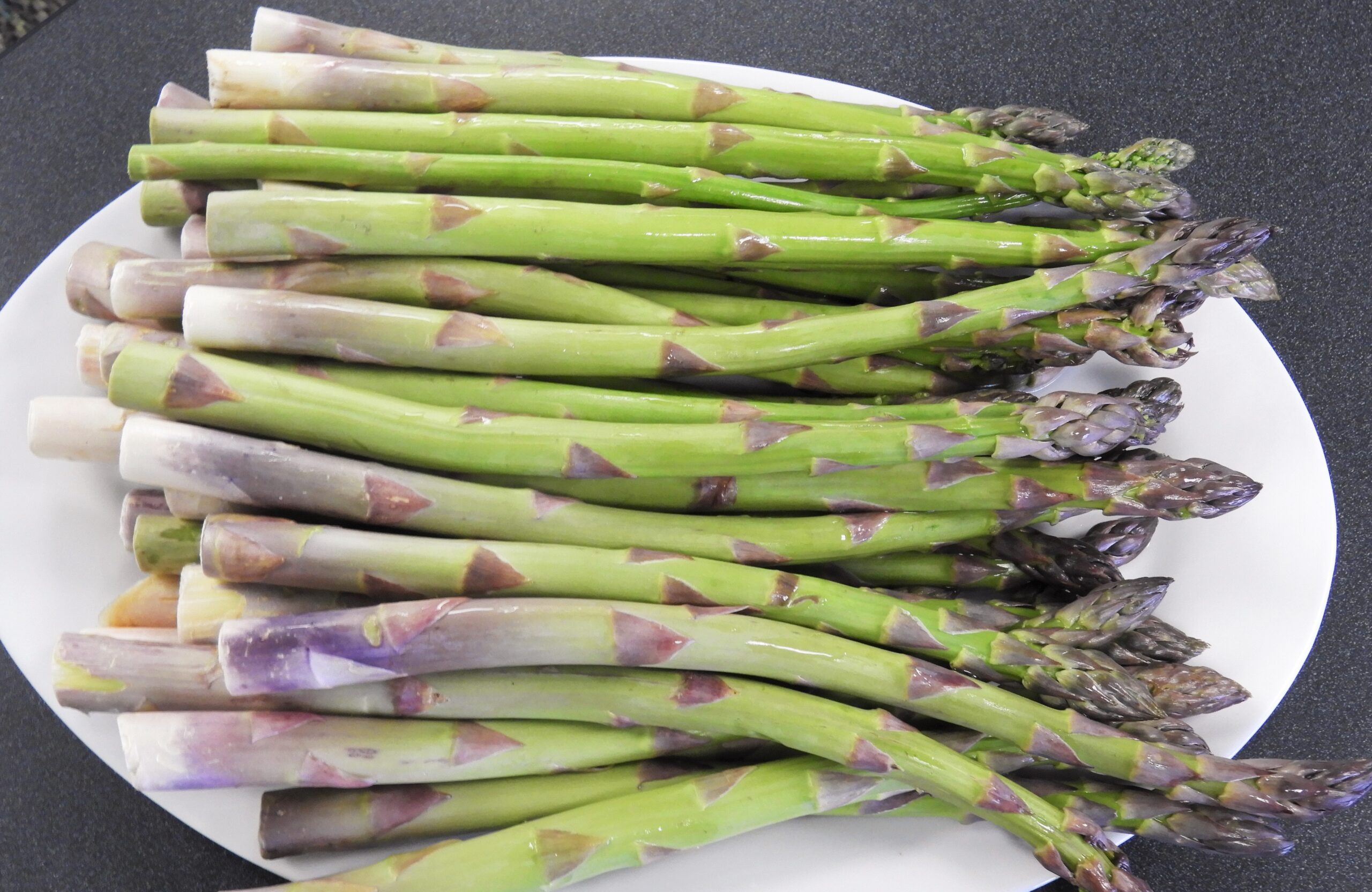Asparagi freschi, fonte alimentare di acido folico