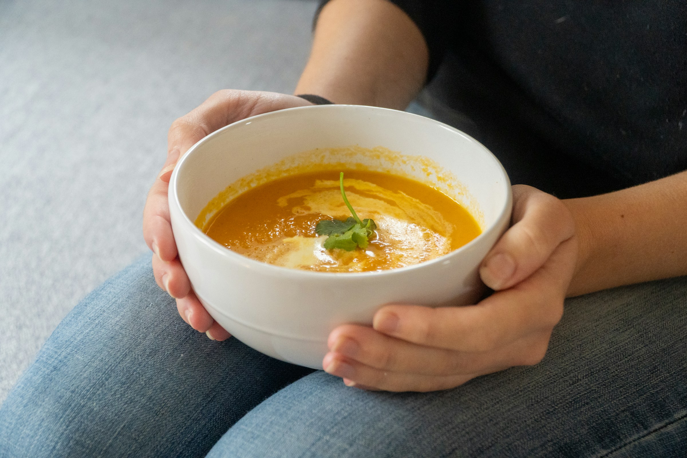 Zuppa calda di zucca, comfort food invernale
