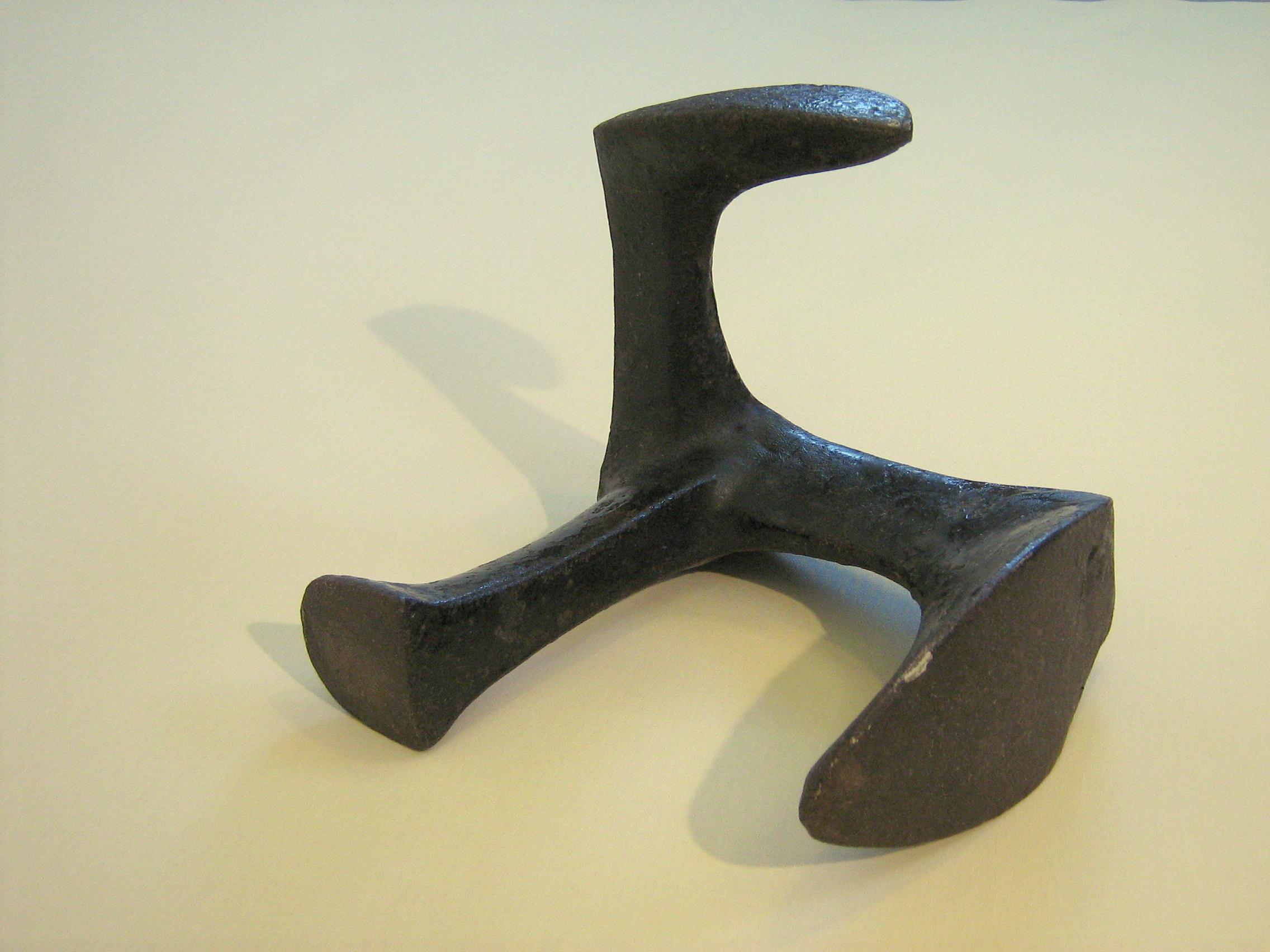 Forma di ferro usata dai calzolai per riparare le scarpe