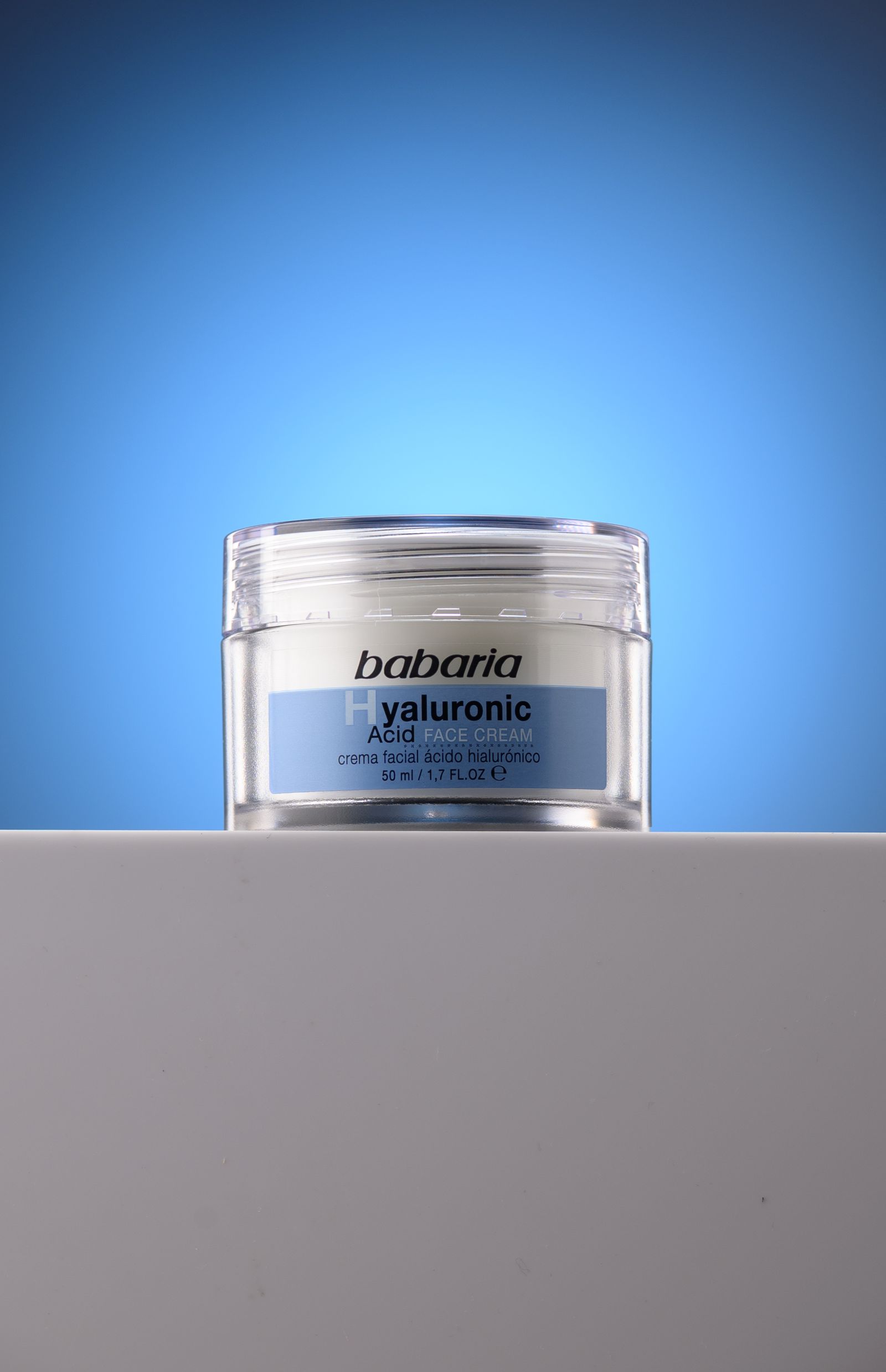 Acido ialuronico in crema, molecola naturalmente presente anche nella pelle e nelle articolazioni