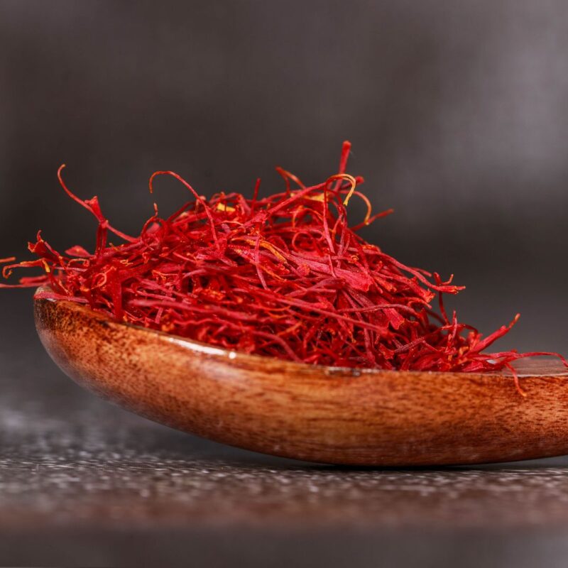 Stimmi di zafferano essiccati, fonte naturale di crocina e crocetina