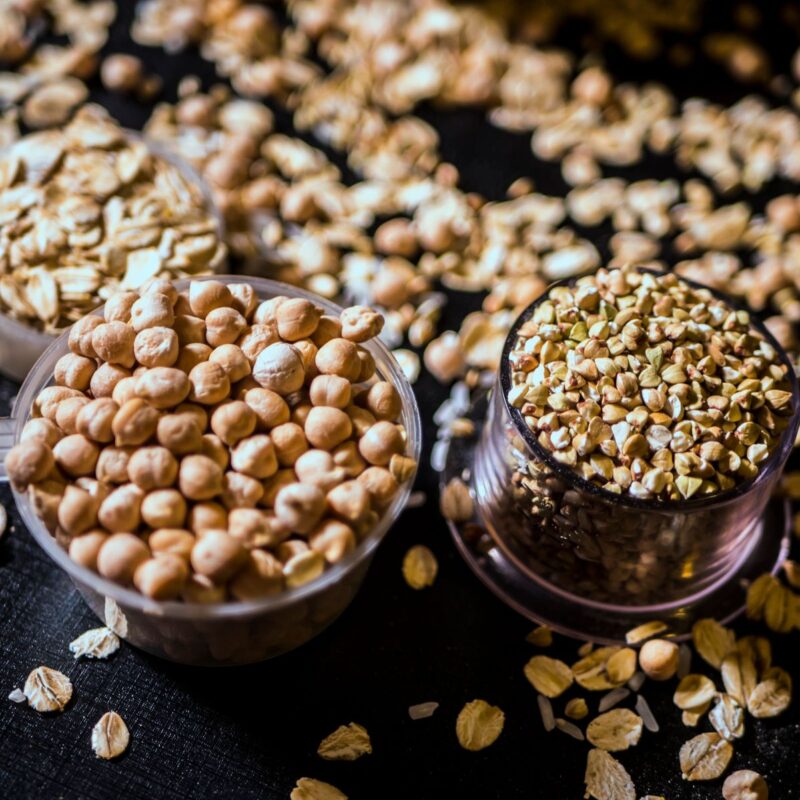 Frutta secca, semi e cereali integrali, fonti alimentari di manganese